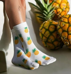 Pineapple Paradise Socks – Fresh, Fun & Tropical Vibes