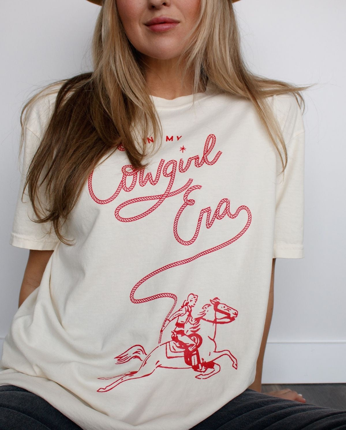 Cowgirls’ Era Oversized T-Shirt – Western Feminine Graphic Tee