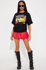 Chevrolet Corvette ’85 Graphic T-Shirt – Retro Car Print Oversized Tee